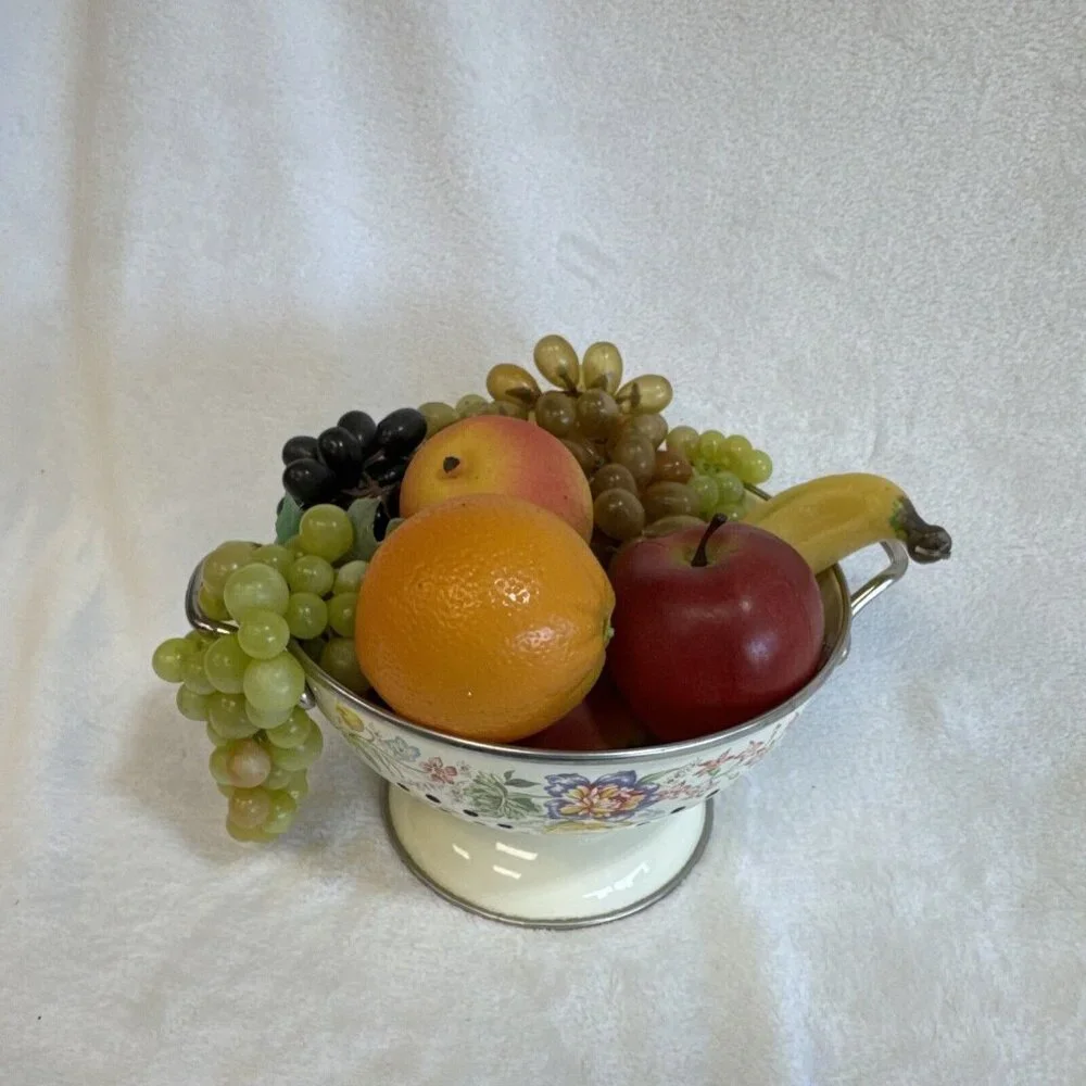 Vintage Kitchen Decor Enamel Colander W/artificial‎ Fruit Kitchencore Kitsch